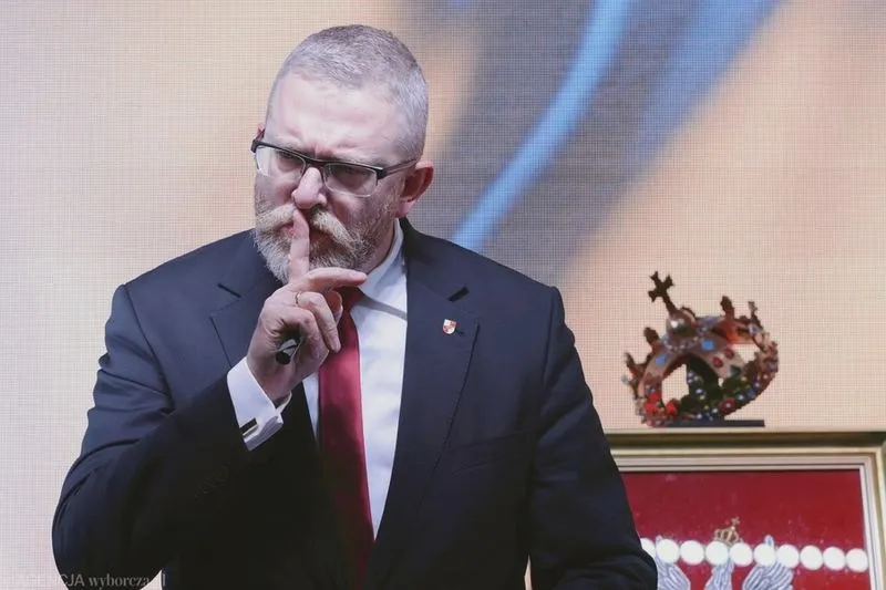 Grzegorz Braun i jego prywatność: Gdzie naprawdę mieszka w Rzeszowie i Warszawie?
