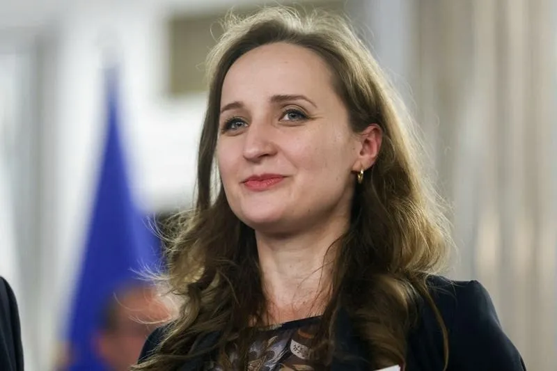 Karina Bosak: Jak prawniczka Ordo Iuris kształtuje swoją przyszłość u boku Bosaka?