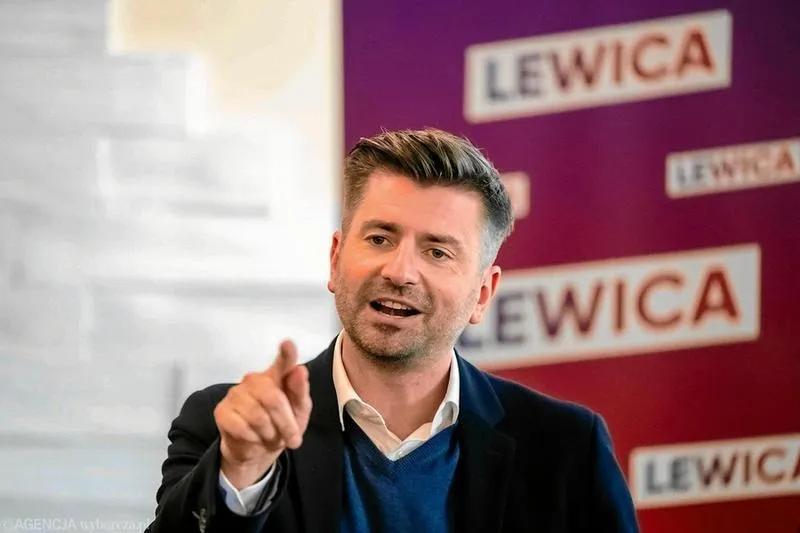 Krzysztof Śmiszek: partner Biedronia, polityk i twarz walki o równość