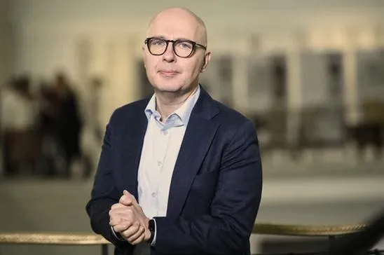 Edukacja i stopnie naukowe