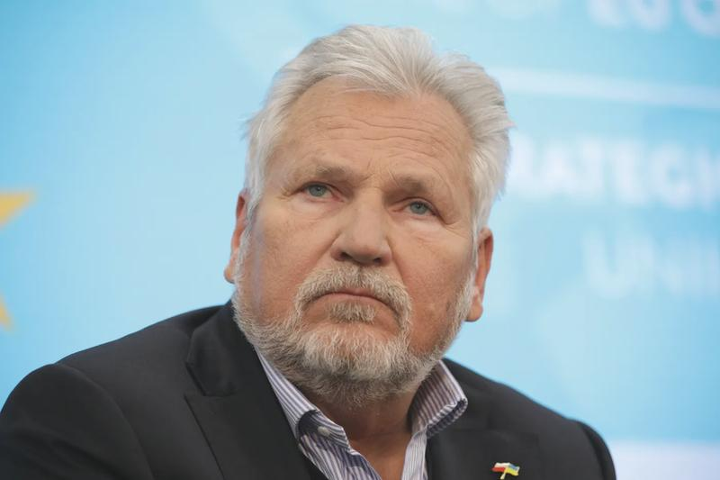 Kontrowersje polityczne
